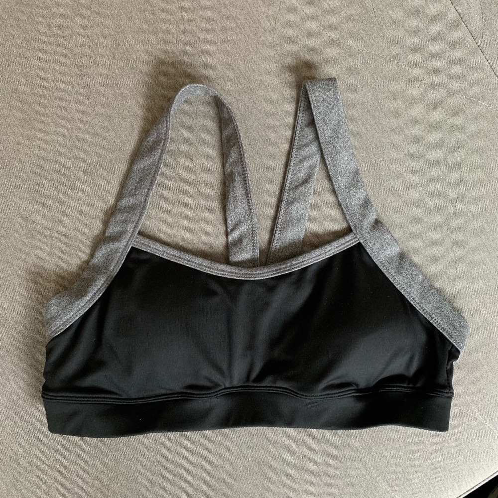 Aerie M black/gray sports bra